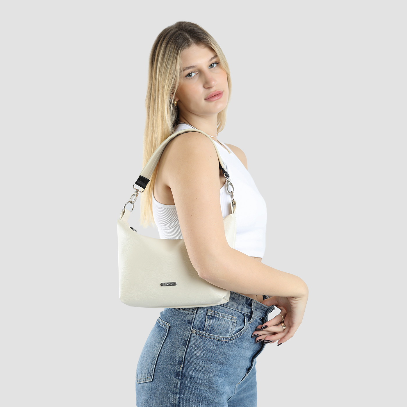 Roxy  BAG FASHIONBAG VEGAN TREND ZENDIGI URBAN זנדיגי תיק ערב תיק יציאות תיק קטן תיק ניינטיז תיק פראדה תיק צד תיק כתף תיק קטן תיק מהמם תיק יובל כספית תיק בלוגריות תיק ערב תיק שיק אופנה גבוהה תיק מיוחד תיק טבעוני תיק צד טבעוני תיק מעוצב לנשים תיק נשי תיקים טבעוניים תיק רוקסי תיקים טבעוניים
