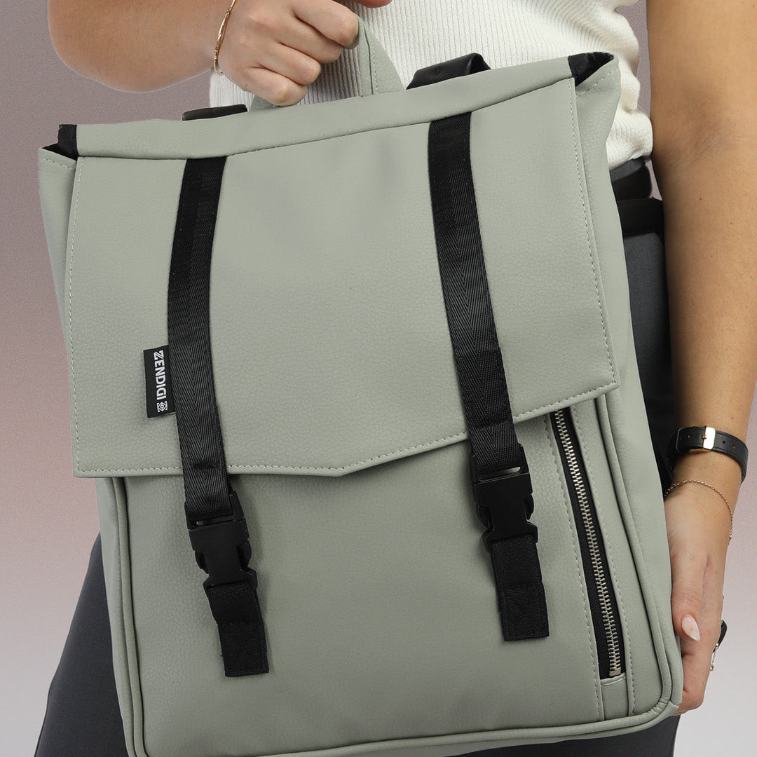 קולקציית תיקי גב למחשב טבעוניים בעבודת יד של זנדיגי עם תא ייעודי עד 16 אינץ' לעבודה לימודים ונסיעות