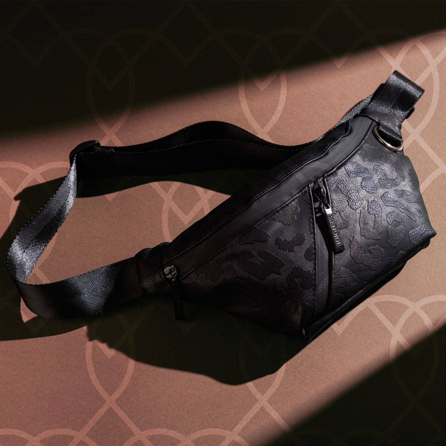 אוסף המוצרים הנמכרים ביותר של זנדיגי תיקי גב צד ופאוצ׳ים טבעוניים בעבודת יד לעבודה לימודים ויומיום