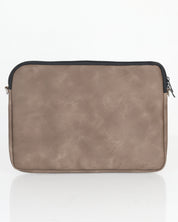 החלק האחורי של כיסוי המחשב 15.6 - 16 אינץ׳ קפה זמש - מראה נקי ומעוצב, קייס לפטופ מרופד ומגן.