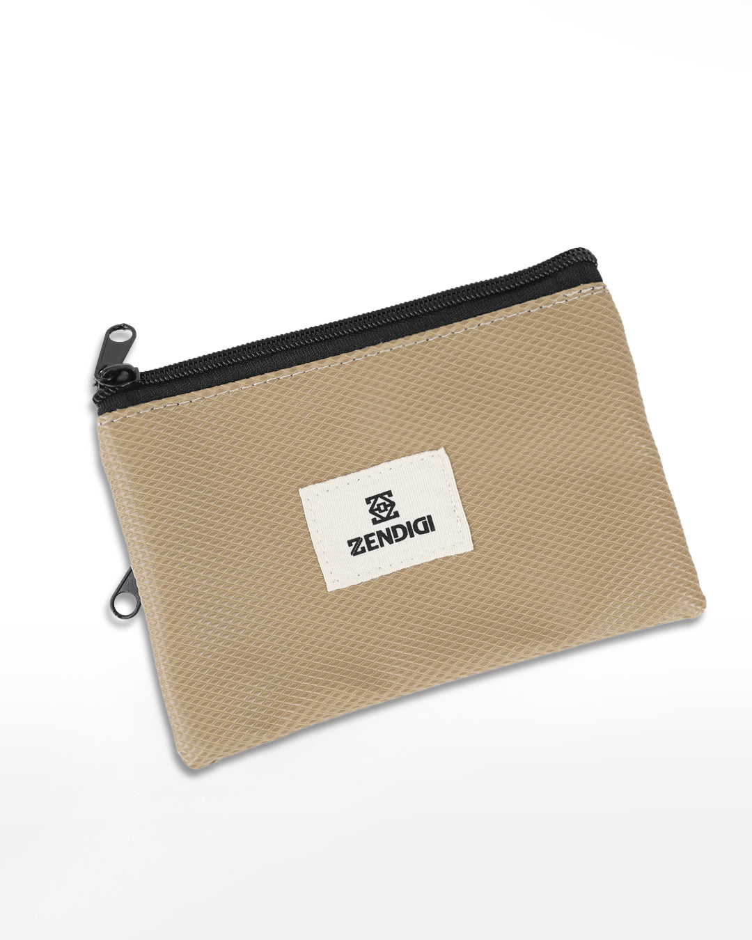 גב ארנק טבעוני קפה פוליגון, עיצוב נקי ומינימליסטי, בעבודת יד בייצור ישראלי.