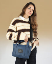 תיק נשי מעוצב בגודל קומפקטי - מיקרו פלא כחול נייבי של זנדיגי, תיק קרוס טבעוני עם חמישה תאים, מושלם ליום עמוס בעיר וליציאה בלילה