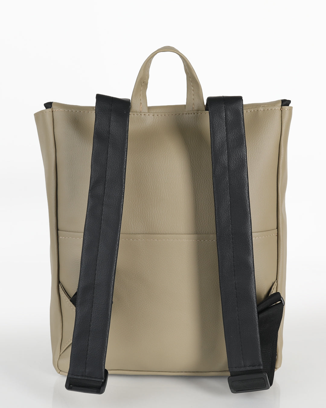 מיני טוקיו מדבר טוטם צילום אחורי, ניתן לראות את תא השליפה האחורה שלו והרצועות המרופדות לנוחות מקסימלית