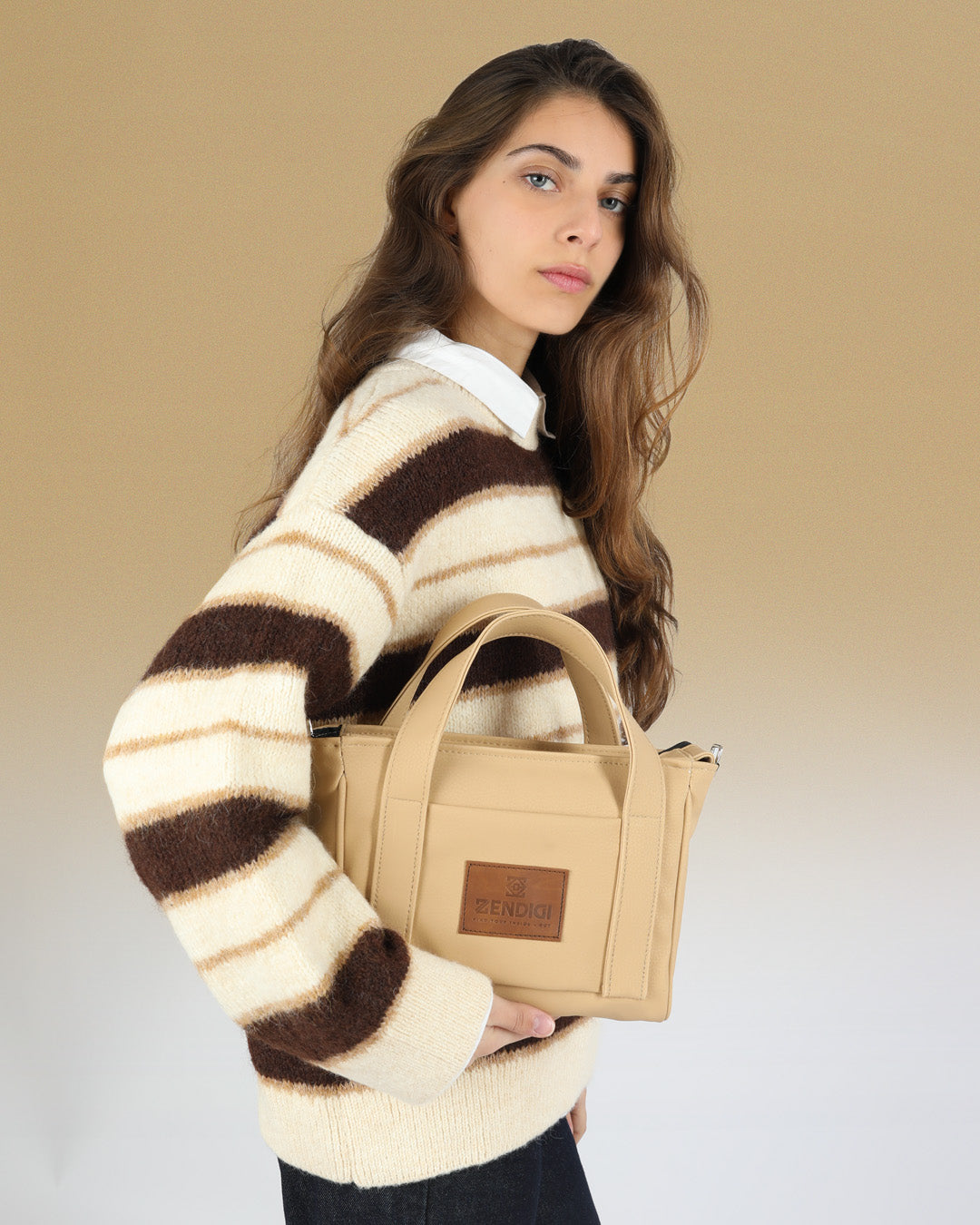 תיק נשי מעוצב בגודל קומפקטי - מיקרו פלא חמאה של זנדיגי, תיק קרוס טבעוני עם חמישה תאים, מושלם ליום עמוס בעיר וליציאה בלילה