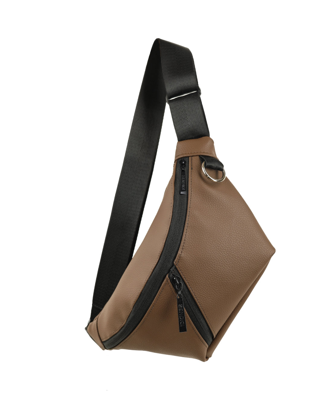 פאוץ׳ דמוי עור דגם רובר חום קלאסי של zendigi , פאוץ׳ טבעוני נוח ופרקטי עם שלושה תאים.