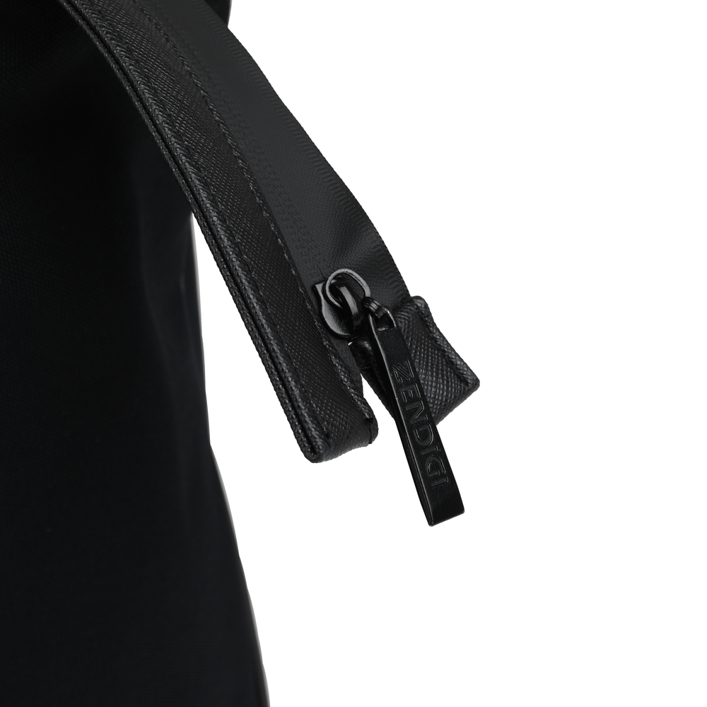 Mini Black Canvas PELE