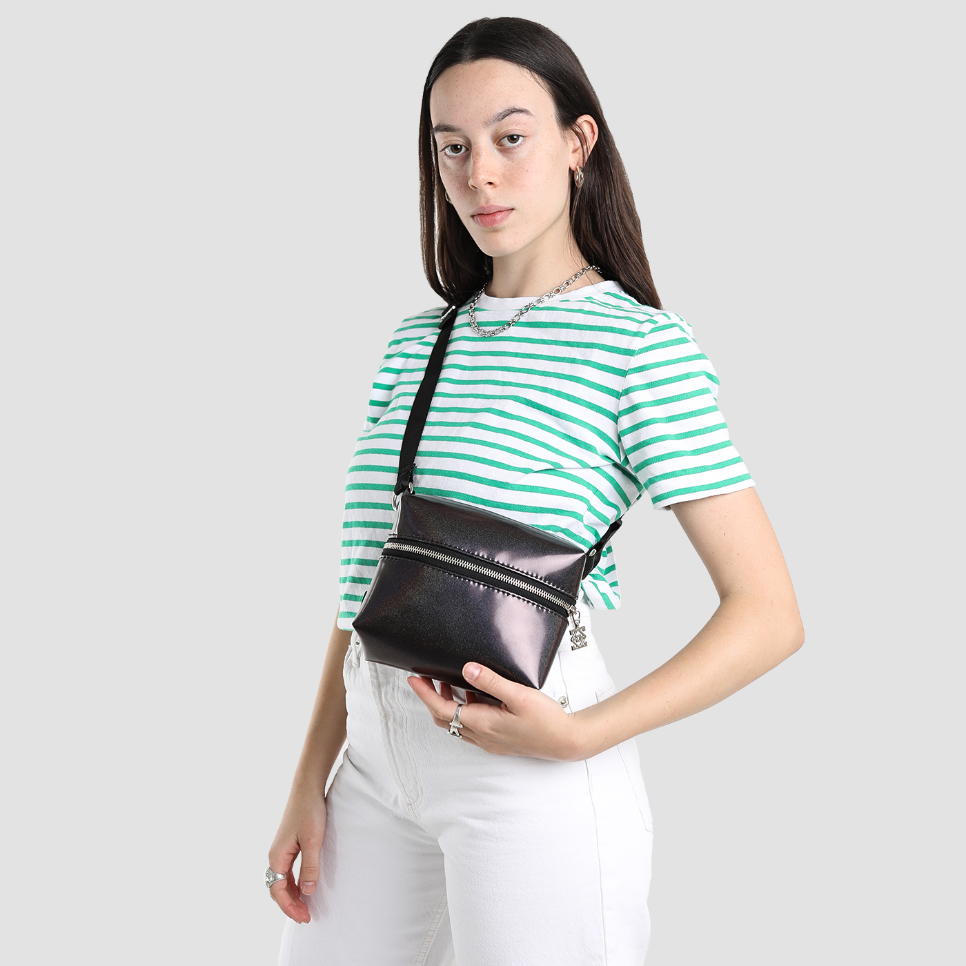 Zendigi Zipack vegan bag urban design made it TLV Tel aviv city זנדיגי - עיצוב אורבני טבעוני ופרקטי, עבודת יד מיוצר בתל אביב  תיק טבעוני פאוץ' טבעוני תיק תל אביב תיק צד תיק קרוס פאוץ' תיק ערב תיק יומיומי תיק קטן עיצוב ישראלי מיוצר בישראל זנדיגי תיק פרקטי  